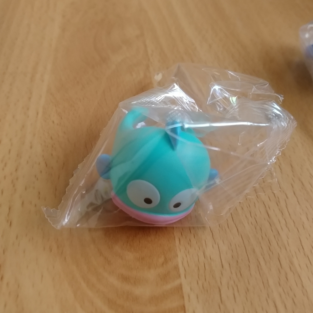 Sanrio Gachapon Hangyodon ring
